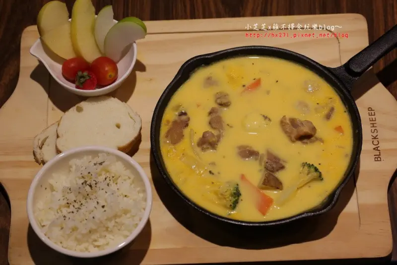 【桃園美食】中壢中原大學平價美食 牛奶起司雞肉燉飯+CP值超高美式煎餅 GO GO MA WINGS 新菜色 二訪