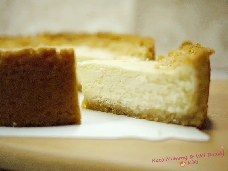 【食．板橋】幸福的滋味，原來可以無限大 。Aposo 艾波索 無限乳酪派6吋&巧克力黑金磚 ♥ ((文末有彌月試吃辦法)) #團購美食 #彌月蛋糕 #綜藝大熱門推薦 #就愛台灣味推薦