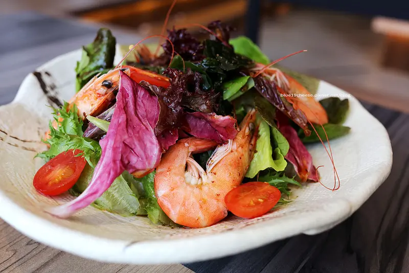 【台中西屯】燒肉市場ととや - 環境大器舒適.慶生聚會情人節節日滿適合的.秋紅谷.朝馬轉運站旁.喬山健康科技和札庫二樓