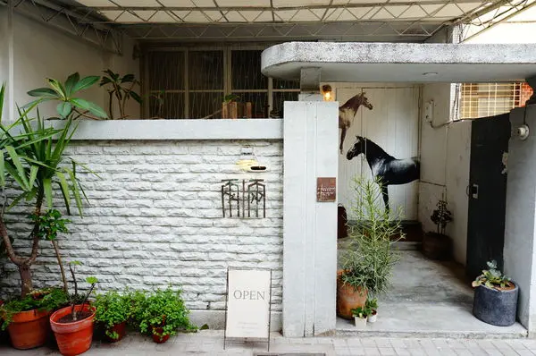 │食記│台南/兩倆咖啡。巷弄裡的特色咖啡廳