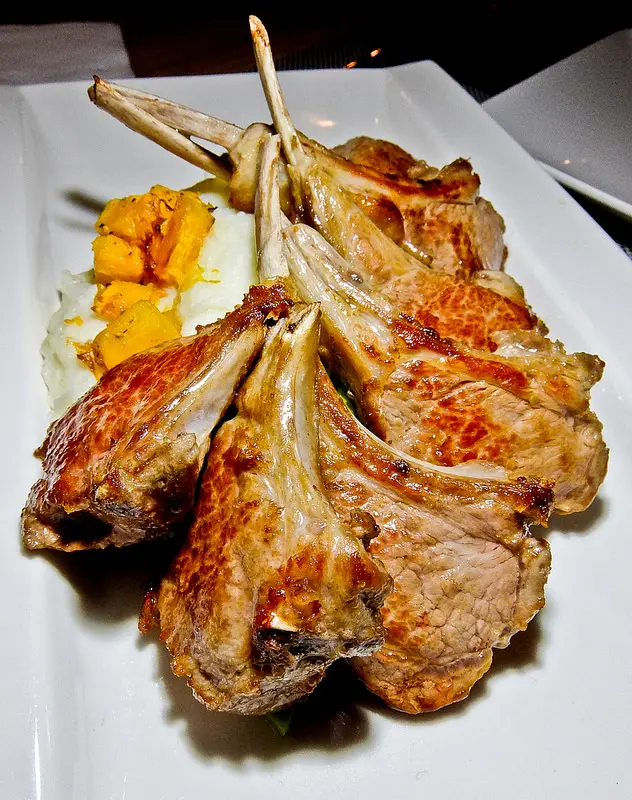 台北 忠孝敦化站 不能錯過這裡的羊排以及提拉米蘇!! Botega del Vin Taipei 