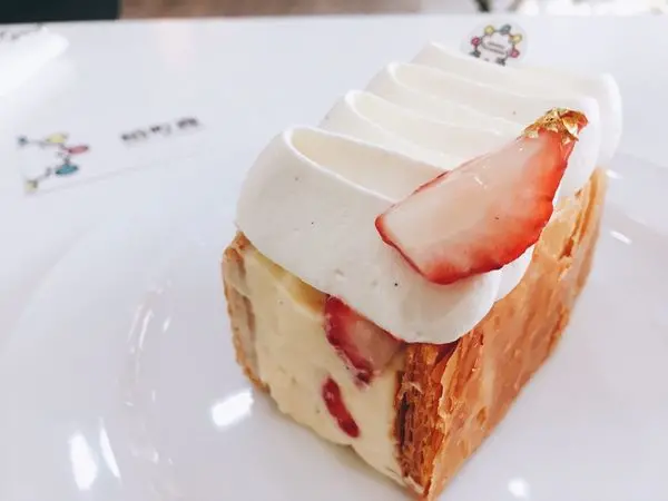 捷運亞東醫院站✿ Jouons Ensemble Pâtisserie 稻町森法式甜點舖✿簡單純粹卻無與倫比的美味! 人潮絡繹不絕的神甜點~