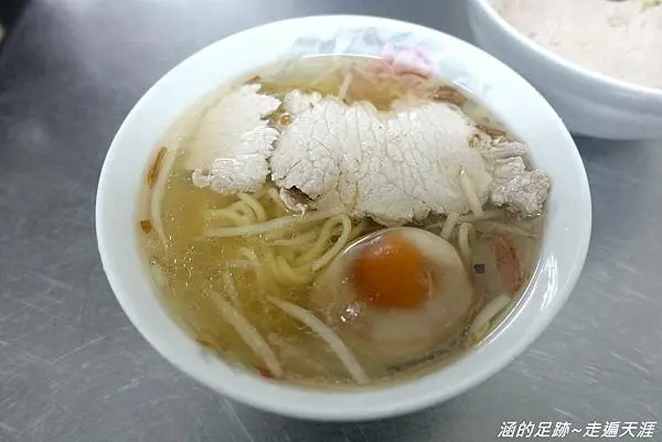 [赤峰街美食] 阿田麵 ~ 赤峰街超人氣70年古早味麵店，湯頭好喝，來碗全套麵吧!