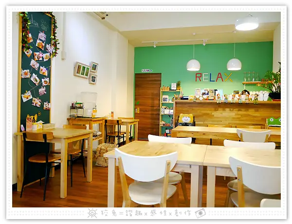 [台南食記] 輕鬆點‧全日早午餐/義大利麵/燉飯~16吋可麗餅蛋捲創始店！青醬起司蛋薄餅&泰式酸甜雞腿排&義式香草豬肋排！