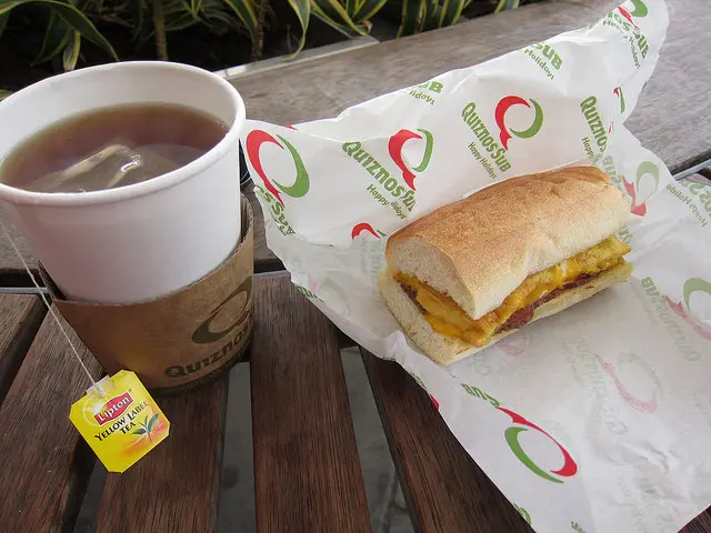 【食記】台北信義區Att4fun。Quiznos Sub香烤三明治 也有提供早餐呦