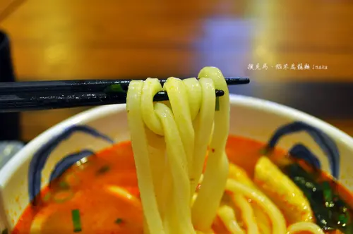 讓人欲罷不能的加料湯頭：稻禾烏龍麵