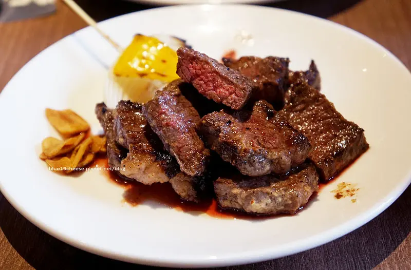 【台中南屯】燒肉風間 Kazama- 品嘗大理石紋路般的頂尖9A和牛.聚會來乾杯哈利波特的奶油啤酒.我滿喜歡帶有低調又有質感的關西風燒肉和裝潢