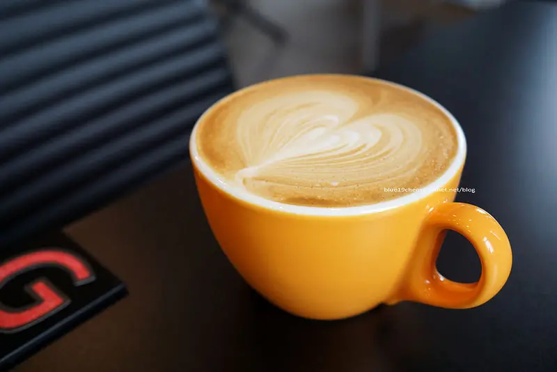 【台中西區】塗鴉咖啡 - GSR藝術空間.勤美誠品對面.近草悟道.月光流域建案一樓