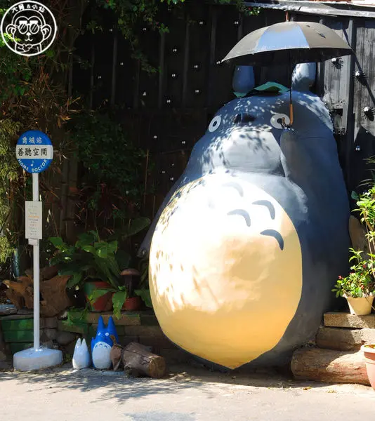 作伙來企投【台中大里･立體龍貓公車站】和龍貓一起等巴士        
      