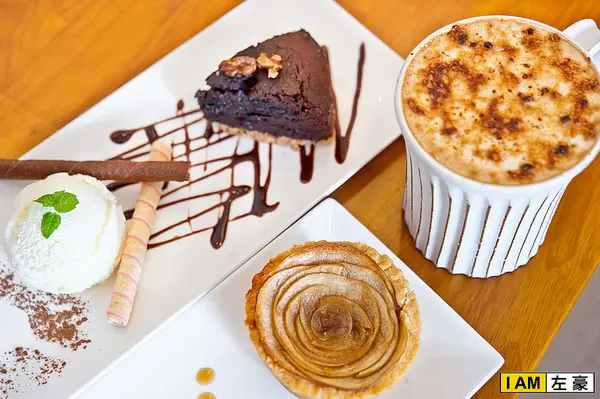 [食記] 高雄LUCID咖啡店 (低調限量手沖咖啡、手作甜點)              