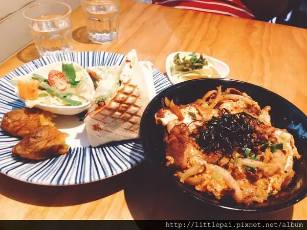 [新竹 x 竹北 x 美食] 11鹿 // 鄉村風格溫馨咖啡廳/滿滿生菜墨西哥捲餅新鮮好吃!~還有塔羅牌占卜!