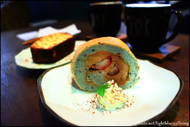 [ 忠孝復興站美食 ] Peekaboo Coffee彼咖鋪～適合帶筆電窩一下午的寧靜咖啡店，還有美味甜點