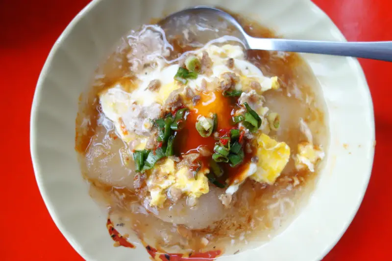 台南大灣 三王廟隱藏版肉粿 剔透的肉粿 肉燥蔥醬辣椒香~大灣必吃美食(上午.下午都吃的到) 