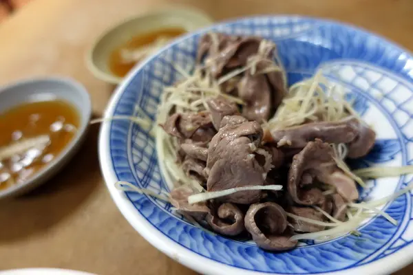 (胖樺食記)台南中西區必吃美食小吃「阿明豬心冬粉」，好吃到排隊一個半小時都甘願/保安路/豬腳/豬肝湯