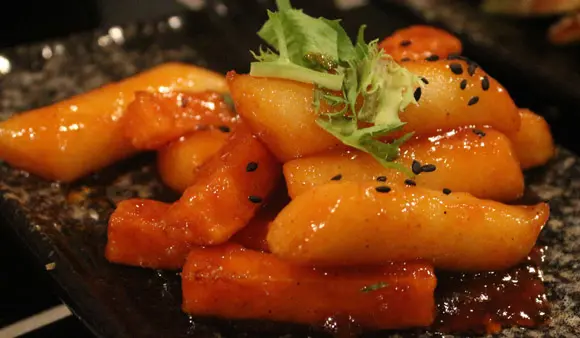 信義區neo19美食▌我愛的Major K分店「Mini K 小韓坊」：一人也能享用的單人韓式套餐/異國創新韓式料理/韓式年糕居然先炸過(捷運市政府站、象山站)