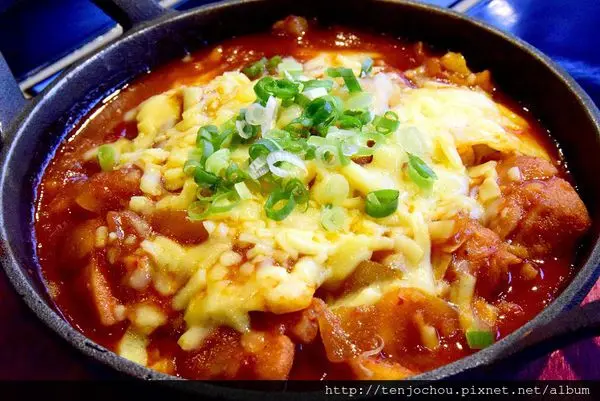 花花，甲飽沒【台北食記】Mini K小韓坊 春川辣雞加起司根本無敵！信義區韓式美食推薦