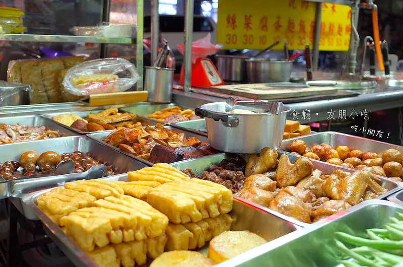 [食癮-小吃]友朋小吃-熱情大男孩的好味道！快來「吃小朋友」囉！士林區美食/捷運士林站