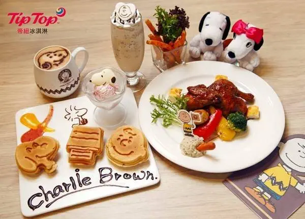 [食記] 查理布朗咖啡。紐西蘭冰淇淋Tip Top X查理紅不讓套餐限量出擊！