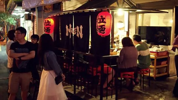 (食)台中 Men拉麵 排隊平價深夜拉麵食堂