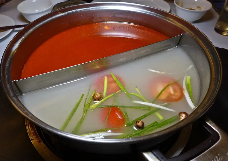 蜀國麻辣鴛鴦火鍋 麻辣鍋就是要夠辣才爽啊?!