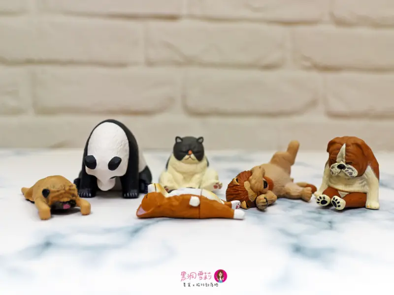 【超商加購】全家「2018休眠動物園功能小物」．磁鐵/手機座/存錢筒