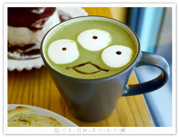 [台南食記] AWK早午餐~中西區早午餐推薦！近台南車站！讓人欣喜若狂的美式鬆餅、咖哩豬排、飲品拉花！