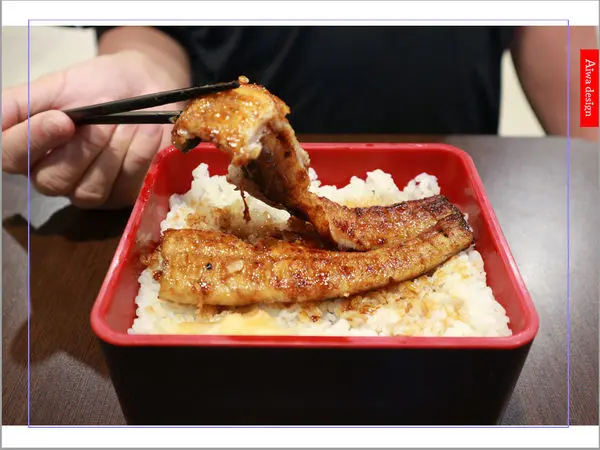 【新竹美食週記】元鮨壽司，店內的鰻魚料理，全是活跳跳鰻魚現殺現烤。鰻魚肉在嘴裡吃得出甜香與Q度，肉質好有彈性