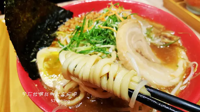 [台中♥西屯區]富士山55沾麵 。湯頭濃郁的新鮮好滋味。元祖魚介豚骨沾麵。味噌拉麵