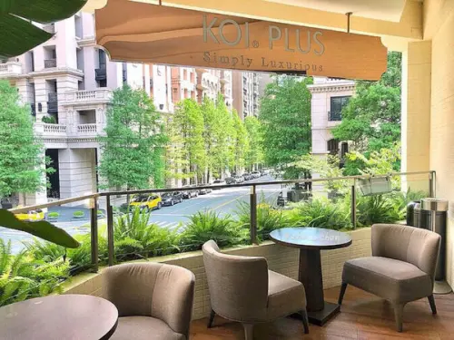 台中 西屯 「 KOI PLUS 」台灣知名手搖飲料品牌 50嵐同體系下的新品牌KOI PLUS，5/31前，來店用餐加購 $ 99 （原價$ 160）就可享有黃金珍珠茶香鬆餅