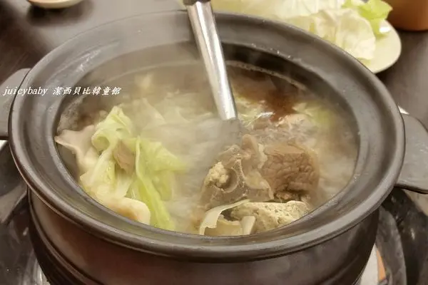 潔西麻的美食日記─【新竹】冬天的暖鍋選擇，長疆炭燒羊肉爐！