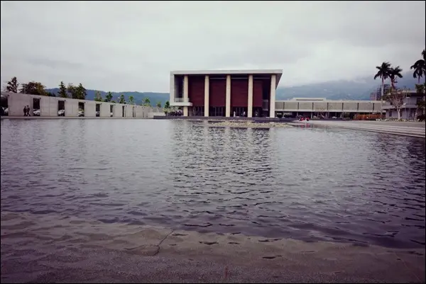 [台灣遊記]台北│北投奇岩站農禪寺 清淨美麗拍照好去處
