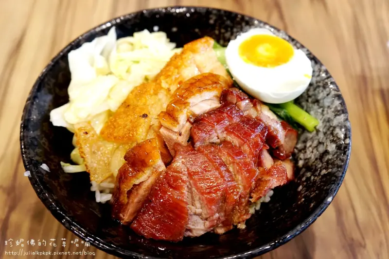 【高雄-鼓山區】尖沙咀茶餐廳♥香港人開的茶餐廳，道地的好味道