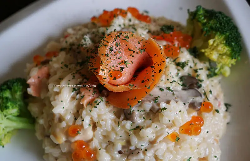 【台中北區】高沐手作料理餐廳Pasta&Steak - 超平價義大利麵.義麵燉飯好吃又飽足.老闆你這樣有賺錢嗎?近科博館和消防隊及廣三SOGO