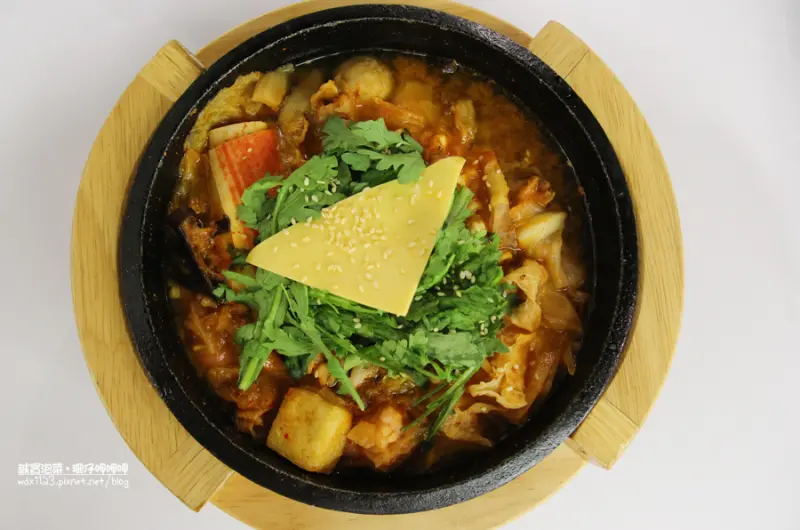 誠實泡菜✪平價的韓式料理×舒適的用餐環境~104.03.27