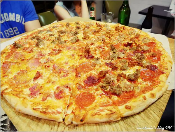 ◎台北◎捷運忠孝敦化站◎Little New York Pizzeria 小紐約披薩店 東區吃好料又養眼的好所在