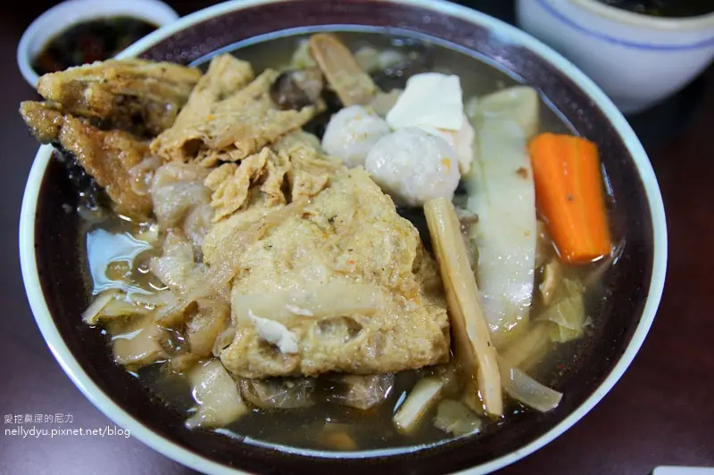 吃-苓雅。阿定師沙鍋魚頭，傳承第二代古早味飄香