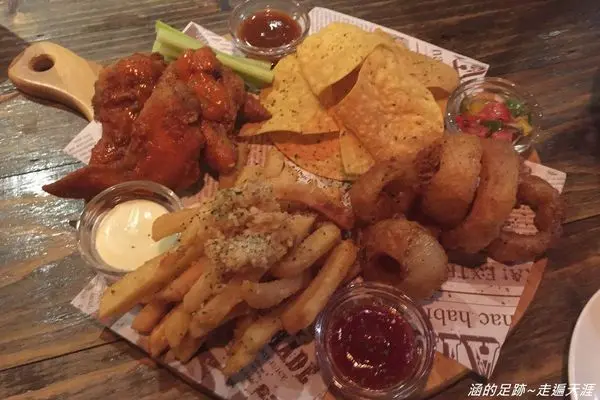 [食記] 台北信義區 - BING繽 ~ 讓人難忘的超美味烤牛髓漢堡