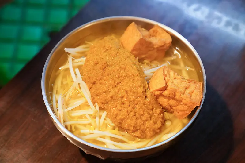 【基隆美食】七堵咖哩麵｜基隆小吃｜基隆廟口｜基隆夜市｜七堵美食