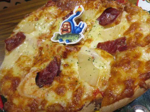 *台北東區*醜比頭的秘密花園輕食咖啡，醜比頭飲料特調/三明治/pizza/義大利麵，醜比頭主題餐廳裝潢、餐點大推~