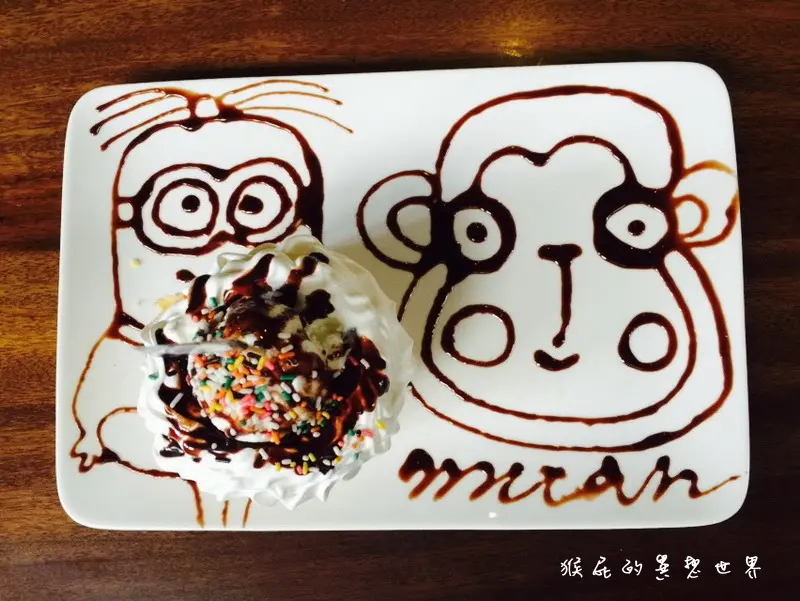 【台中美食】Cafe Muah創意塗鴉美味鬆餅！CP值高早午餐！女孩們下午茶秘密基地，工業風咖啡廳，環境優，不限時！