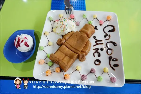 ♥環球購物中心新竹樂高餐廳♥▋BRICK WORKS樂高積木主題餐廳-新竹世博店 ▋環球購物中心內 樂高迷最愛 甜點輕食 親子餐廳~情侶 ~LEGO