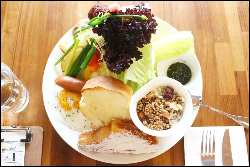 [南京復興站美食]Daylight光合箱子南京店～份量超大、蔬菜超多的