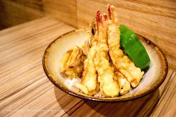 【男子吃吧】台北西門昆明街，太春丼屋和風手作精神，像是每一個人的日式料理鄰居般存在。