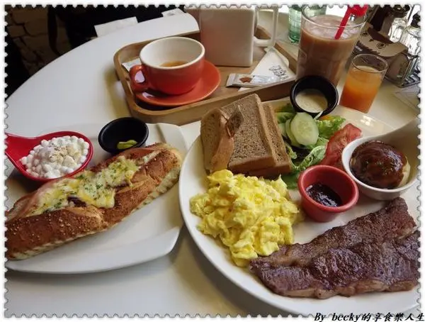 <捷運科技大樓站>三隻貓頭鷹3owls/全天候早午餐/歐式風格、美式餐點/巷弄文創咖啡廳/下午茶/套餐/單點/
