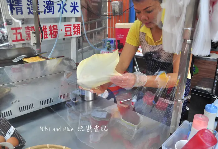 【員林】泰國香蕉煎餅與道地泰式奶茶，用了一根半的台灣香蕉慢火煎出來的煎餅，果然美味!!!!大推