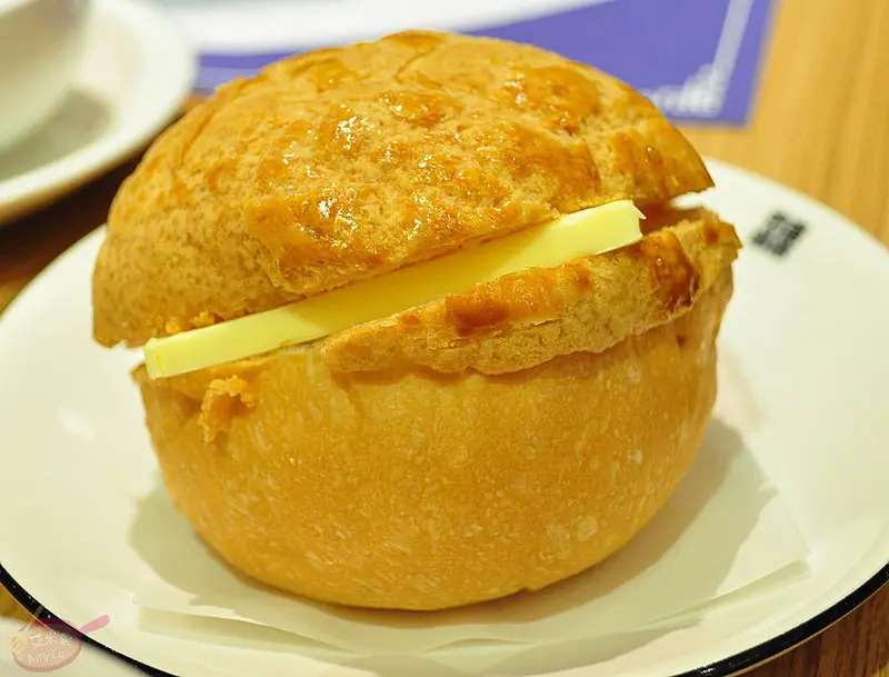 公益路美食。TJB DIMSUM茶餐室/台中公益店。午茶時段限定[一盅兩點]優惠，適合有點餓又不會太餓的下午時光