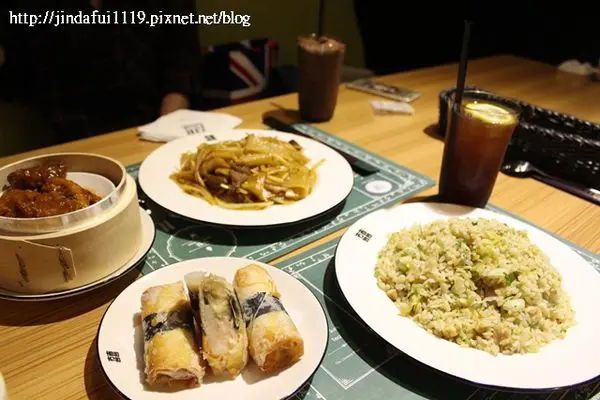 ＜試吃＞【台中。食】TJB茶餐室 // 氣派舒適的港式茶餐廳