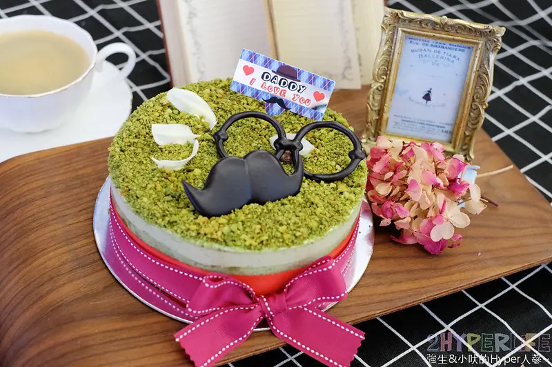 感恩爸爸讚嘆爸爸的父親節蛋糕要選哪一款？SweetsPURE限定老爹款造型蛋糕好看又好吃喔！ @強生與小吠的Hyper人蔘~