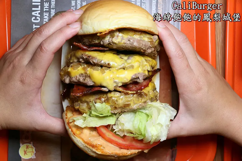 CaliBurger-下巴脫臼巨無霸牛肉起司堡