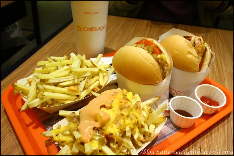 [ 忠孝敦化站美食 ] CaliBurger～藝人梁靜茹老公開的東區漢堡店，有新鮮手切薯條